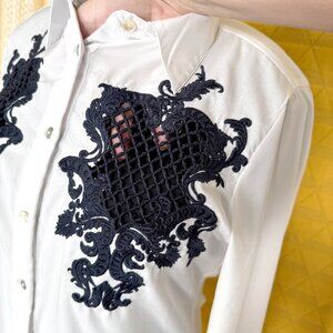 Soft Surroundings Label Noir White/Navy Crochet Detail Long Sleeve Blouse - S